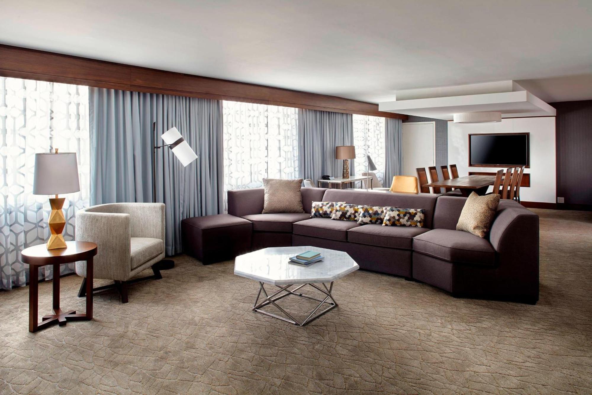 Raleigh Marriott Crabtree Valley Екстериор снимка