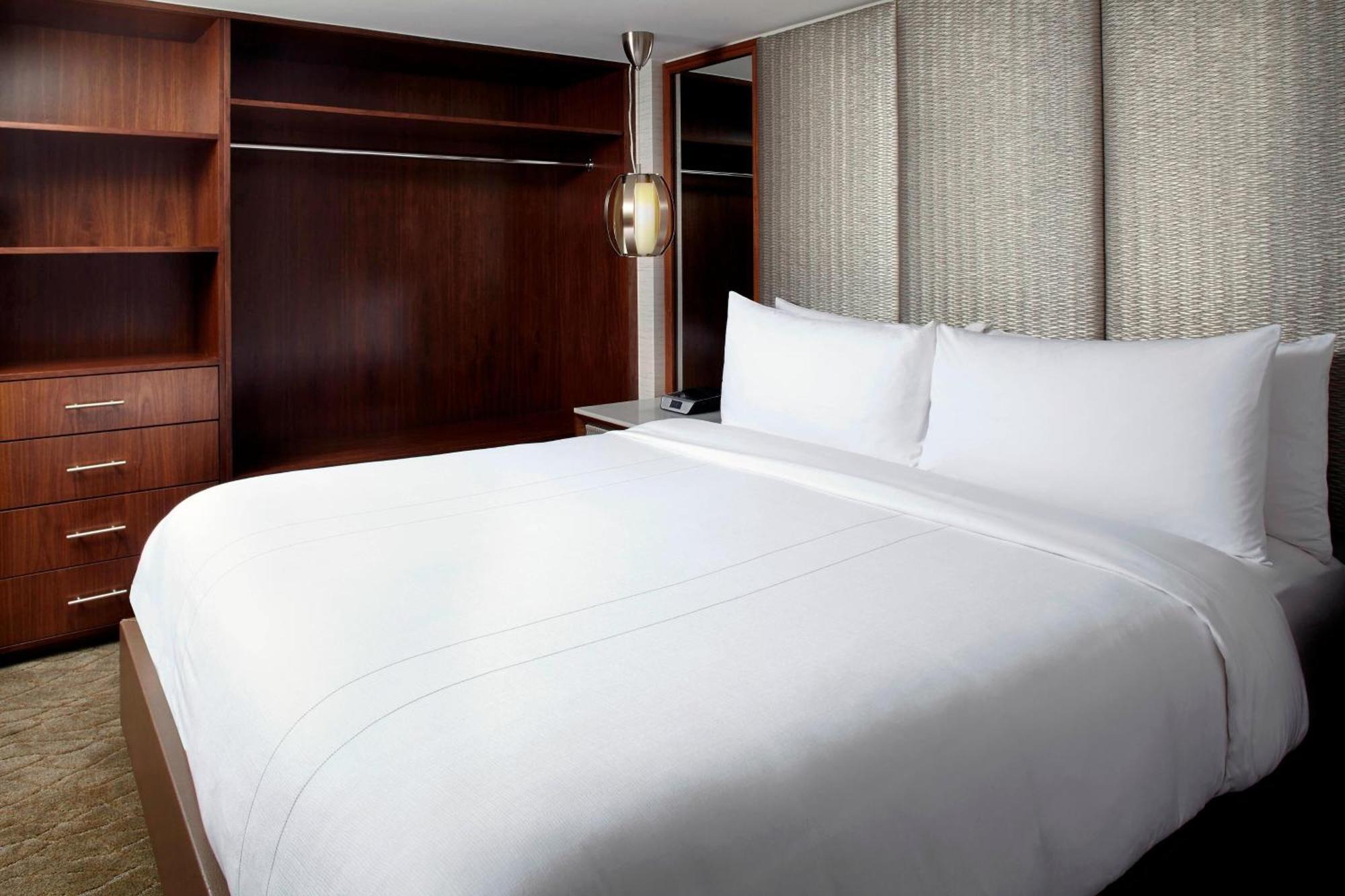 Raleigh Marriott Crabtree Valley Екстериор снимка