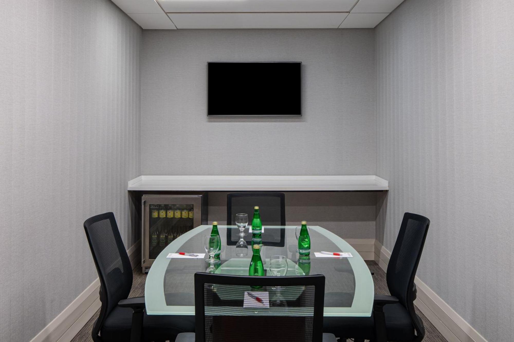 Raleigh Marriott Crabtree Valley Екстериор снимка