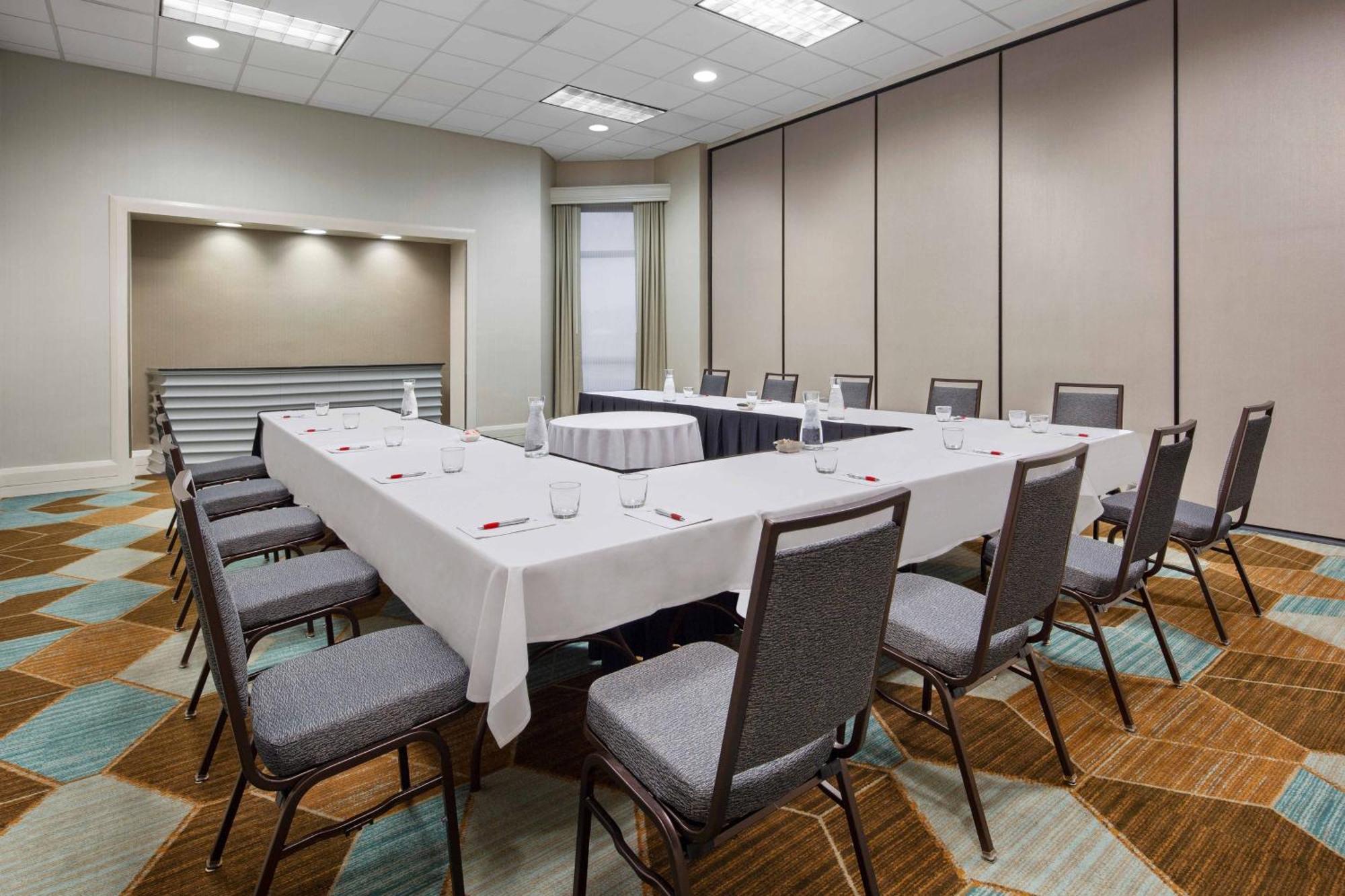 Raleigh Marriott Crabtree Valley Екстериор снимка