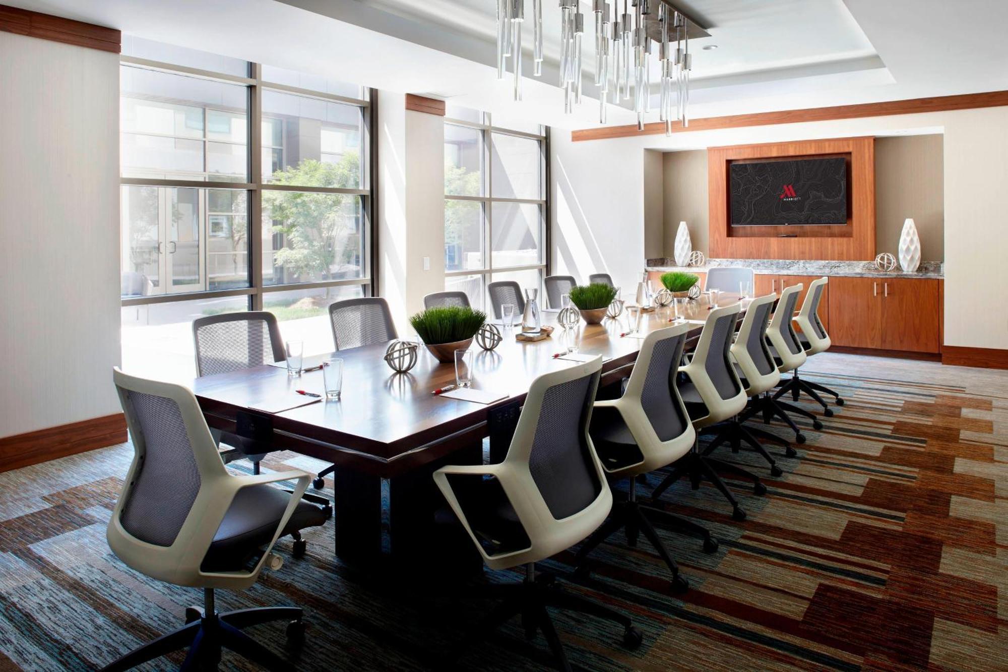 Raleigh Marriott Crabtree Valley Екстериор снимка