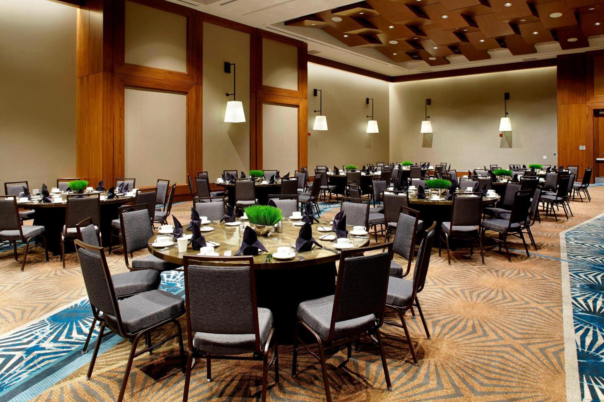Raleigh Marriott Crabtree Valley Екстериор снимка