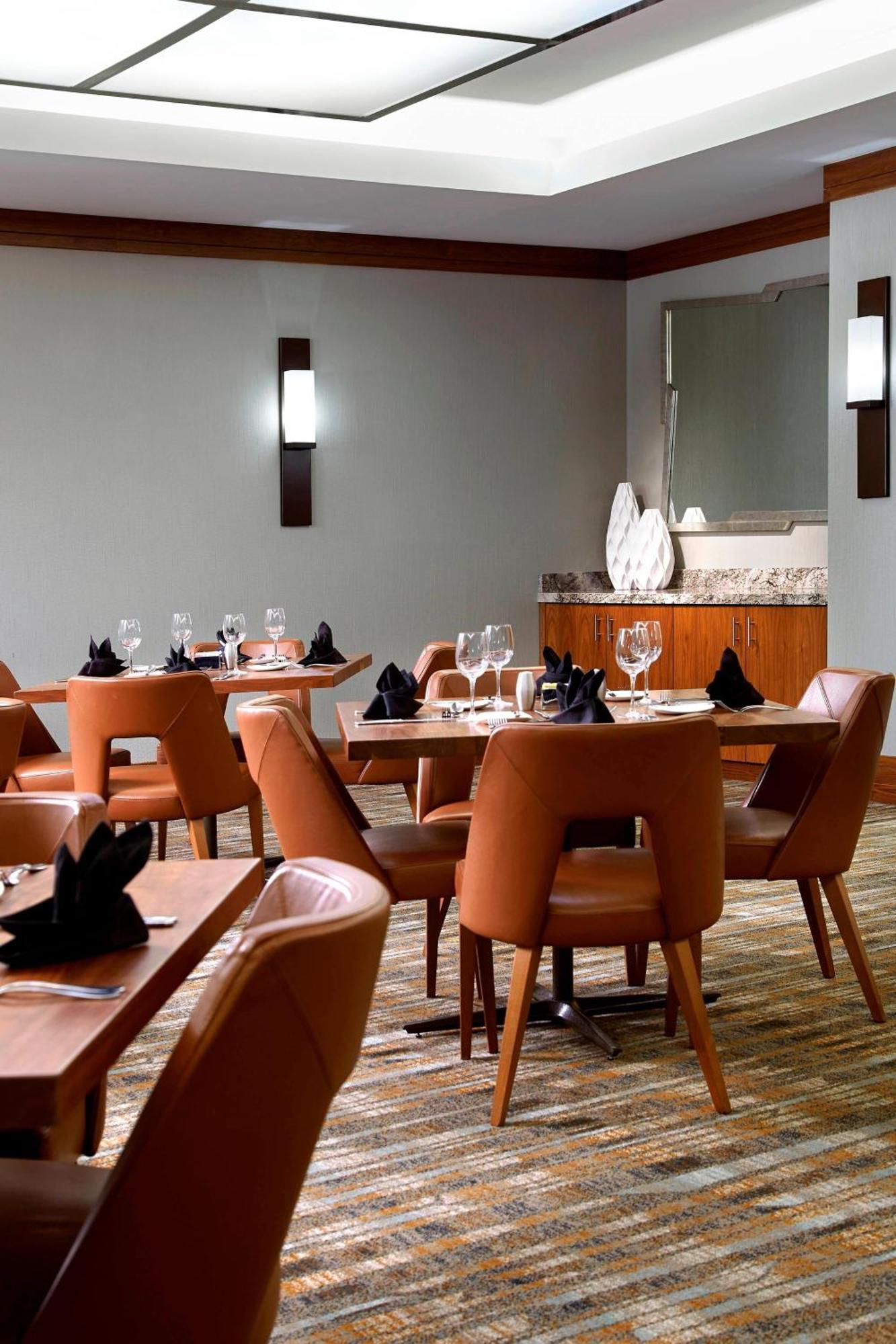 Raleigh Marriott Crabtree Valley Екстериор снимка