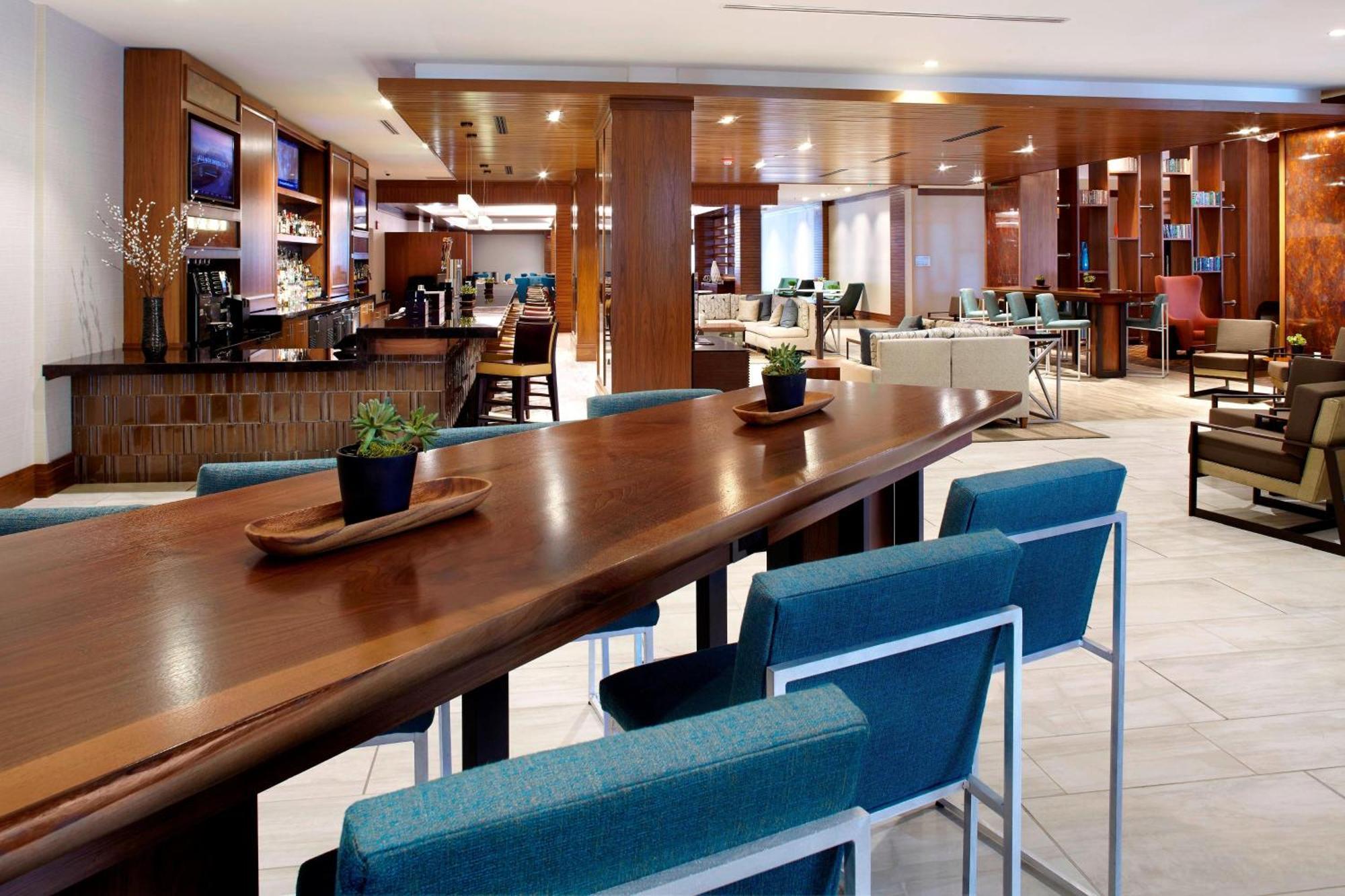 Raleigh Marriott Crabtree Valley Екстериор снимка