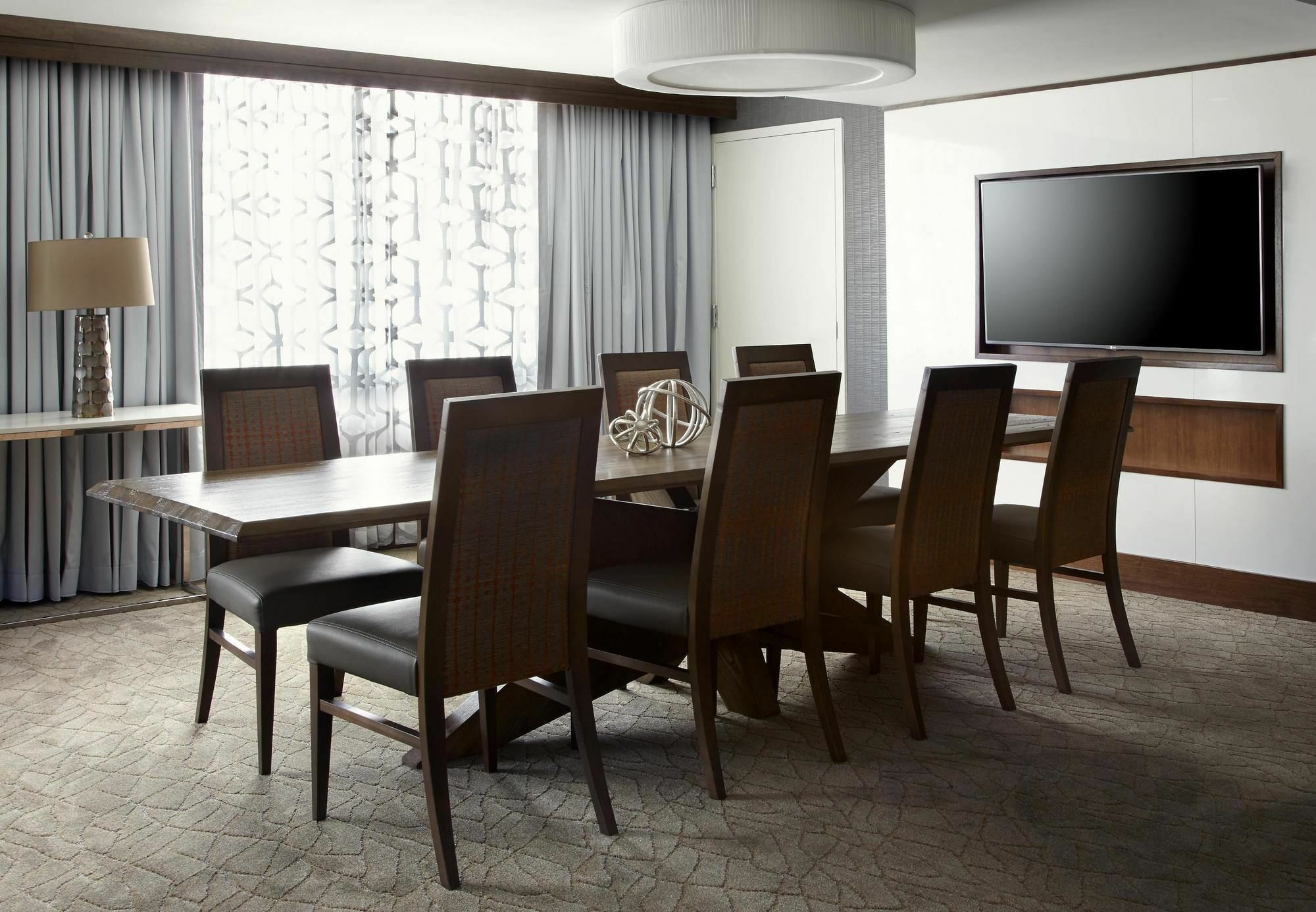 Raleigh Marriott Crabtree Valley Екстериор снимка